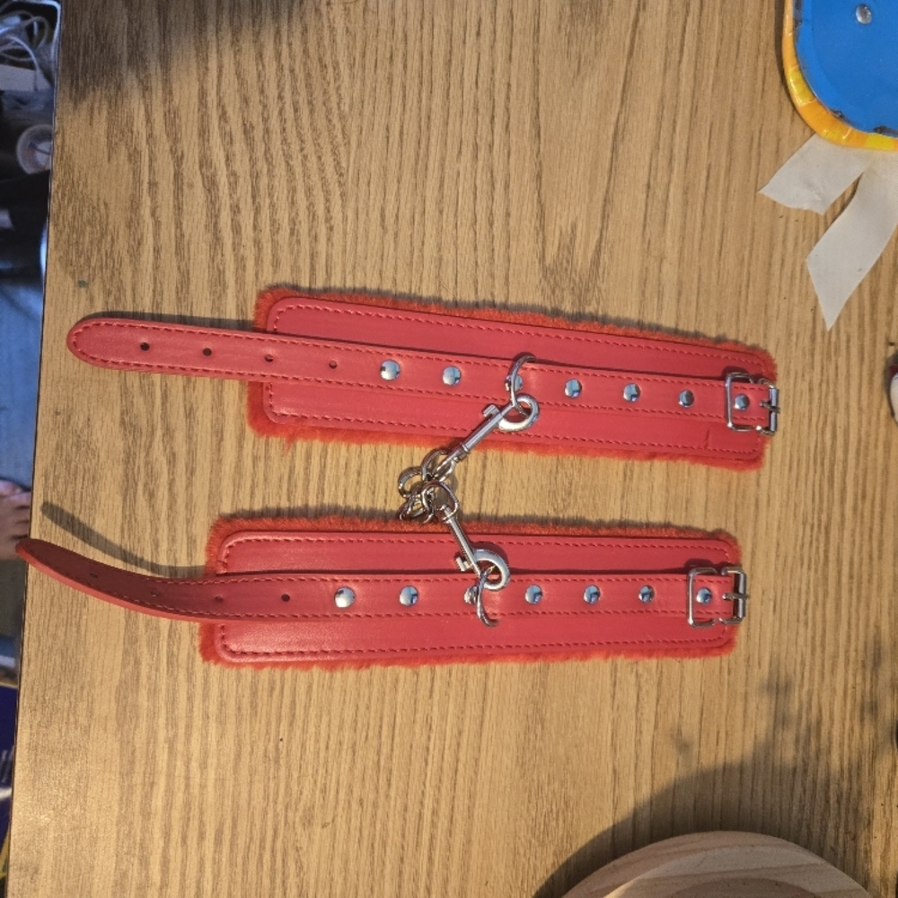 Red Furry Handcuffs - Picture 2 of 2